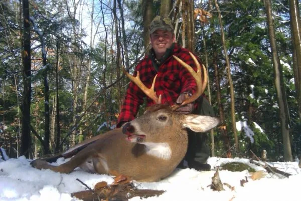Comprehensive Whitetail Deer Hunting